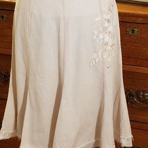 WOMEN'S SKIRT WITH FLORAL APPLIQUE SIZE S